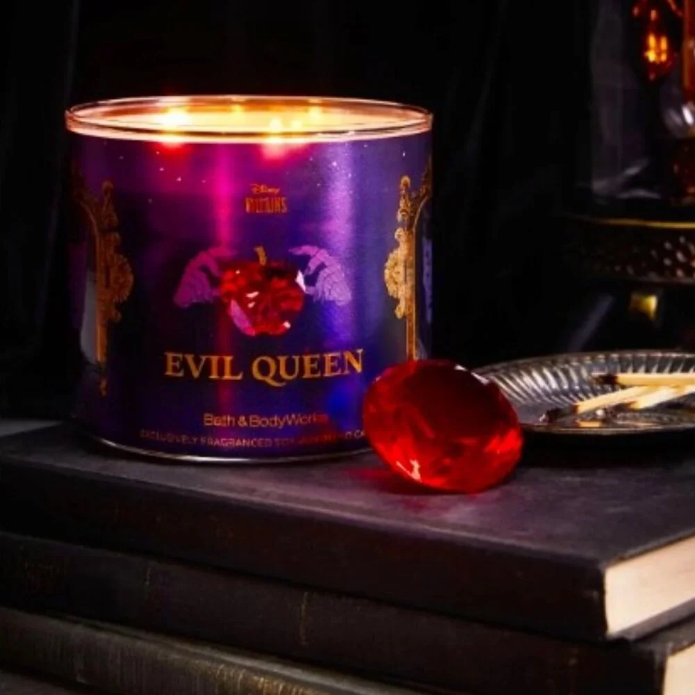 NIB Disney Villains EVIL QUEEN Poison Apple Skull 3-Wick Candle Collection